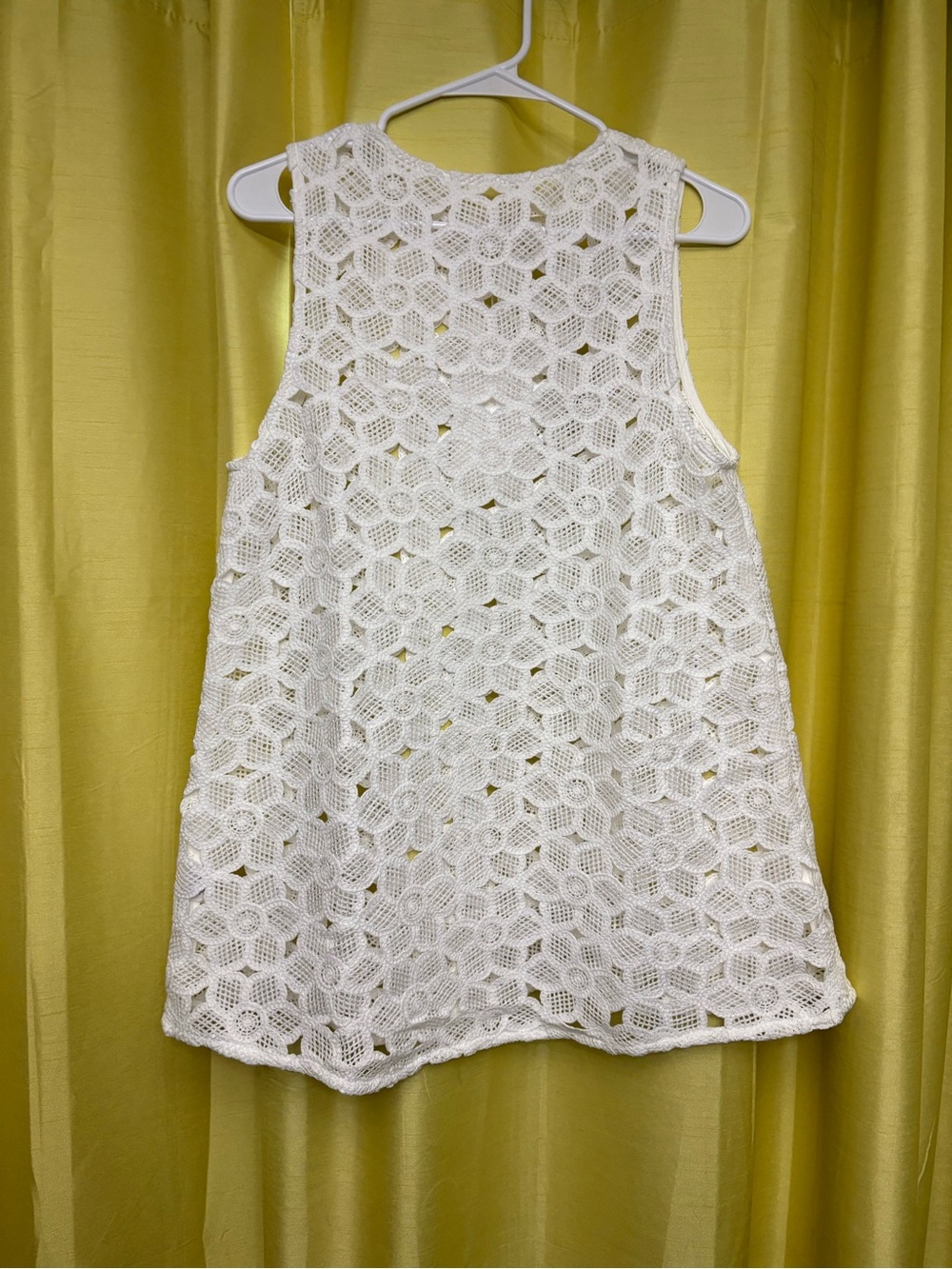 White Crochet Sleeveless women’s top - Classic Summer Style